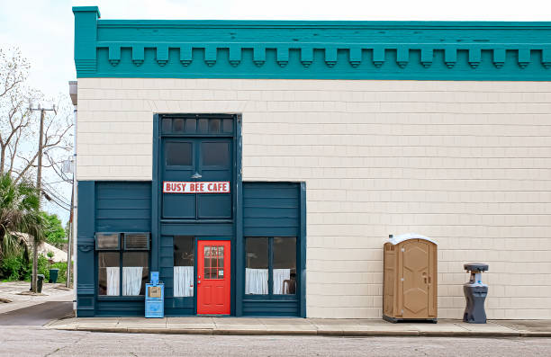 Porta potty delivery and setup in Etowah, TN